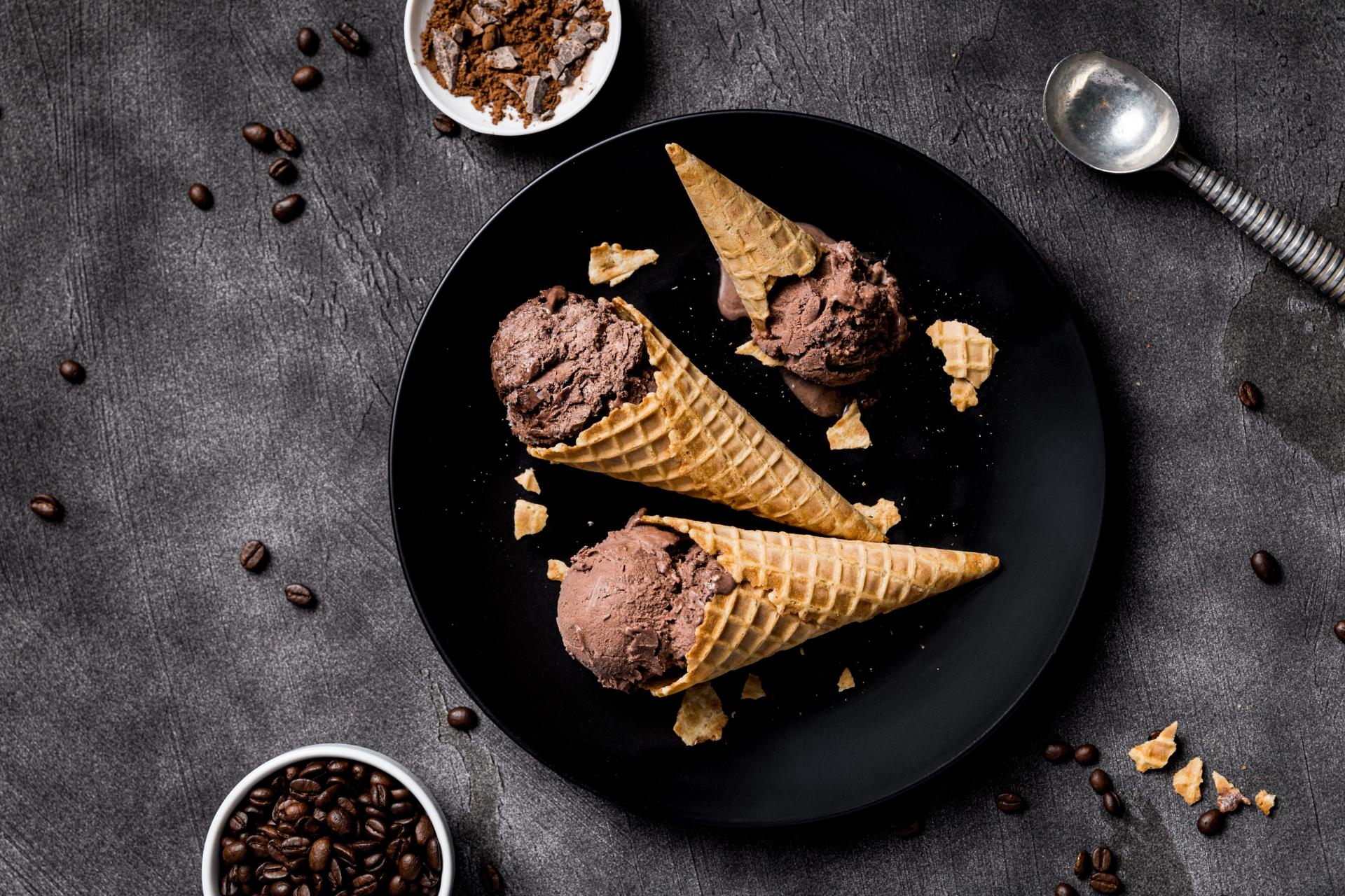 aidea chocolate ice cream with coffee