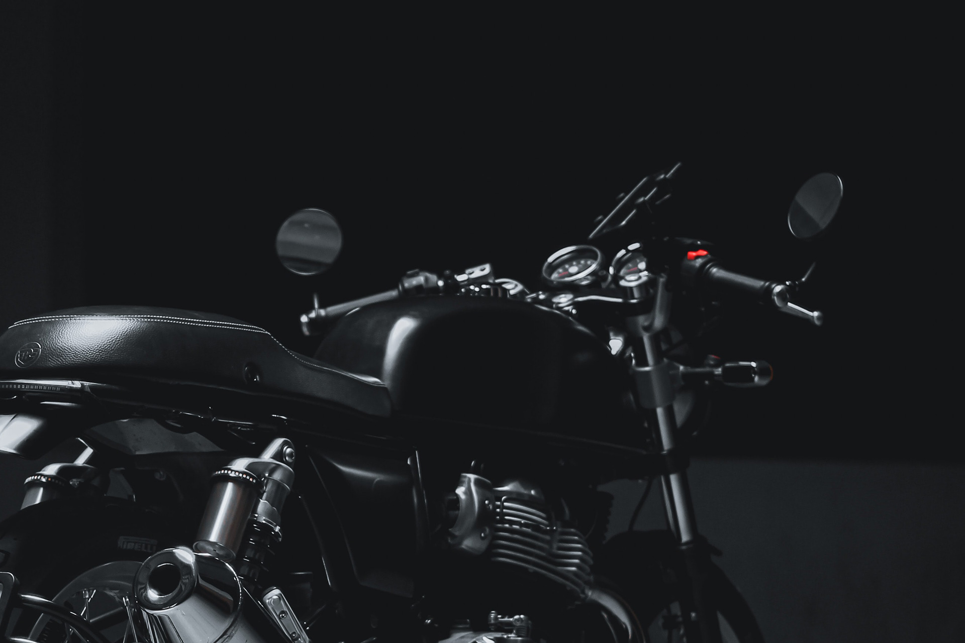 aidea black motorbike